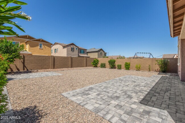 Foto del edificio - 2250 E Palmdale Ln