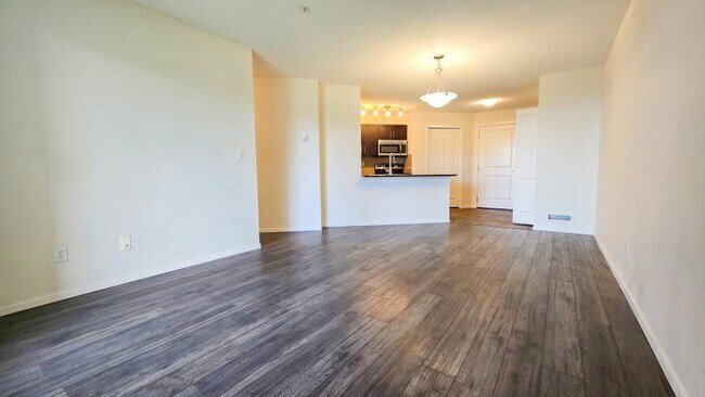 Building Photo - 2.0 bedroom in Calgary Alberta T2X 2B9