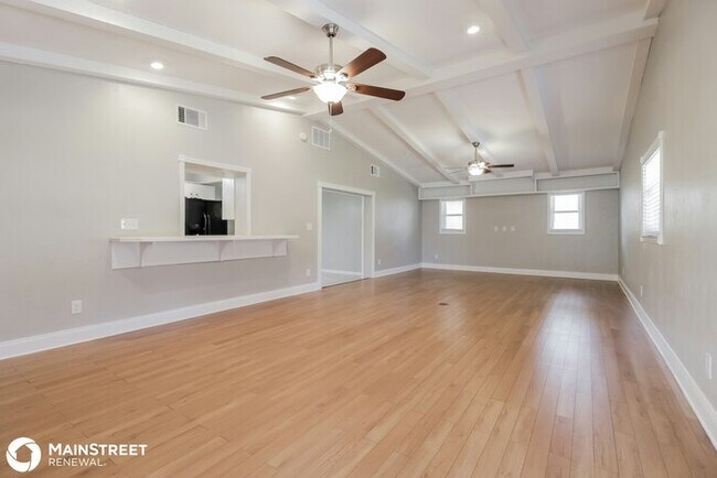 Foto del edificio - 395 Trafalga Ave, Port Orange, FL 32127