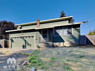 Building Photo - 4326 NE 41st St