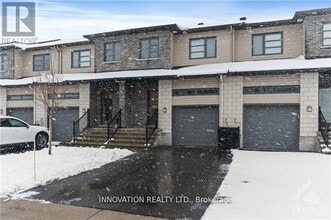 Building Photo - 254 Munro St