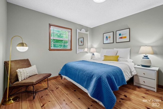 Foto del edificio - 20410 Valley Dr