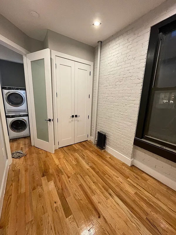 Building Photo - 273 West 10th Street