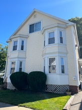 Building Photo - 17-17 Maple St