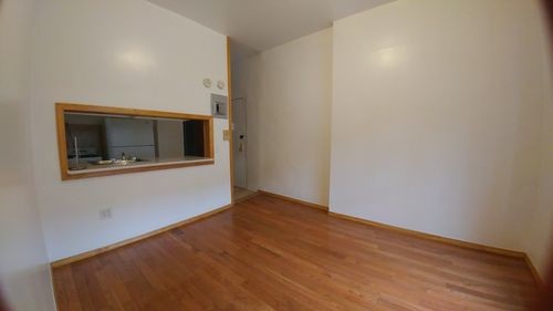 Building Photo - 318 6th St
