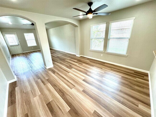 Foto del edificio - 1812 Arbordale Way