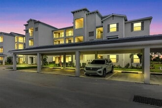 Building Photo - 12320 Wellen Golf St