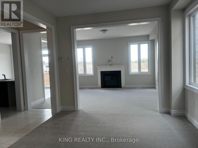 Building Photo - 3008 Sierra Dr