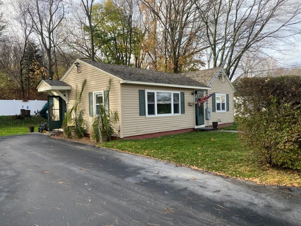 Primary Photo - 44 Amesbury St