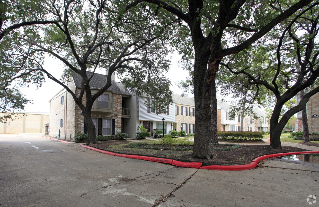 Primary Photo - Georgetown Townhomes
