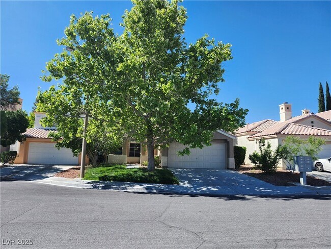 Building Photo - 9409 Summer Rain Dr