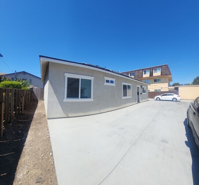 Foto del edificio - 556-556 Foothill Blvd