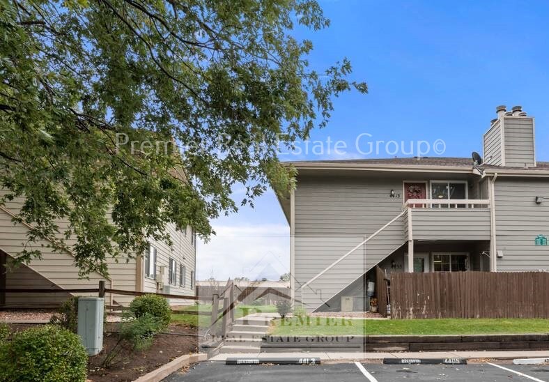 4413 Hunting Meadows Cir, Colorado Springs, CO 80916 Townhome Rentals