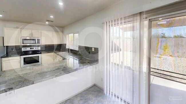 Foto del edificio - 11176 N 88th Pl