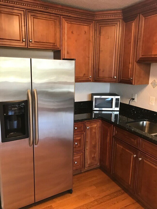 Foto del edificio - Luxury 1 bedroom 1 bath condo with great amenities