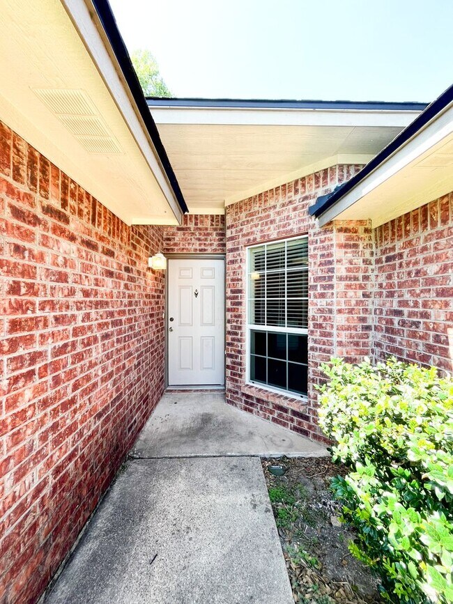 Foto del edificio - Available NOW! Located at Morgans Point Re...