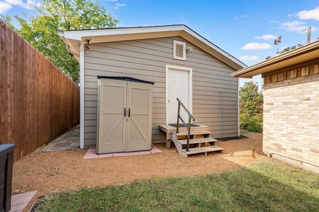 Foto del edificio - 9811 Kingsman Dr