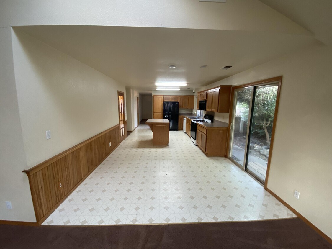 Foto principal - 1300 Silverado Ave