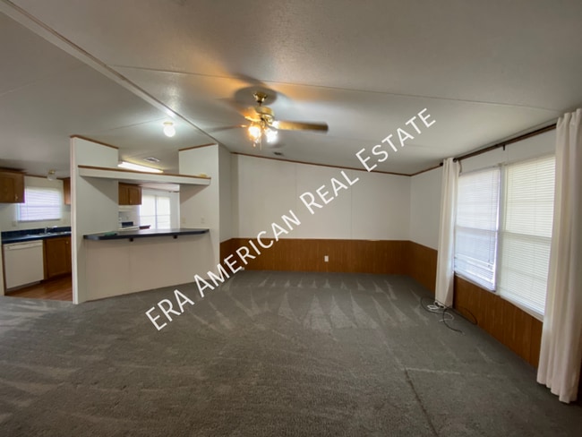 Building Photo - 8204 Verano St