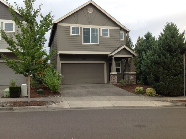 Holland House Beaverton - 11555 SW Holland Ln