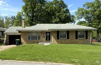 Building Photo - 9221 Waldorf Dr