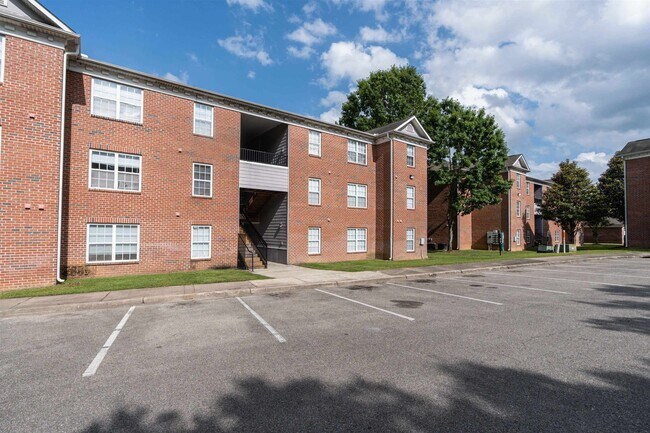 Foto del edificio - 3000 S Adams St