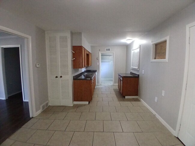 Foto del edificio - Nice 3 bedroom 2 bath Home For Rent