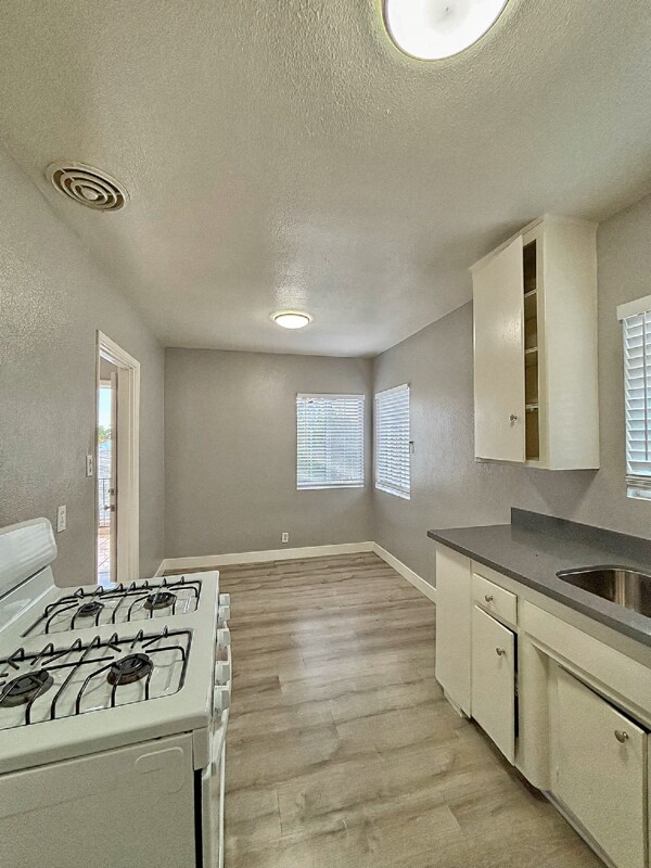 Foto del edificio - 528 W Magnolia St