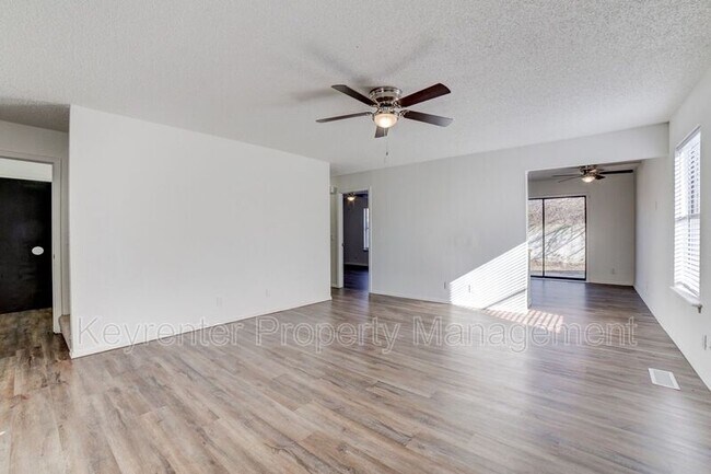 Building Photo - 11117 S Date St