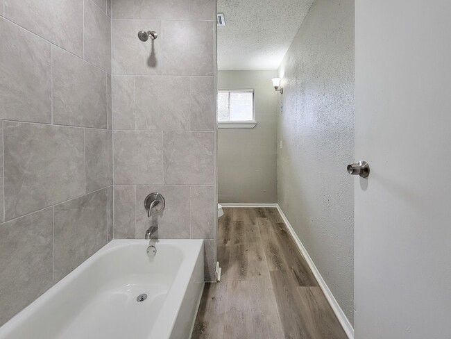 Building Photo - 3121 Proswimmer St