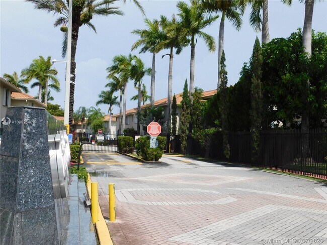 Foto del edificio - 471 NW 82nd Ave