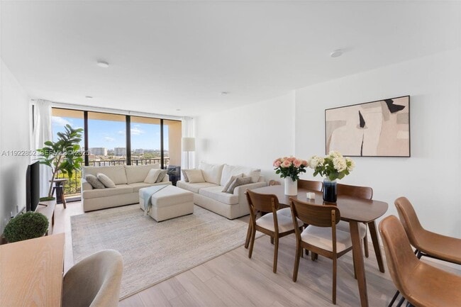 Foto del edificio - 1470 NE 123rd St