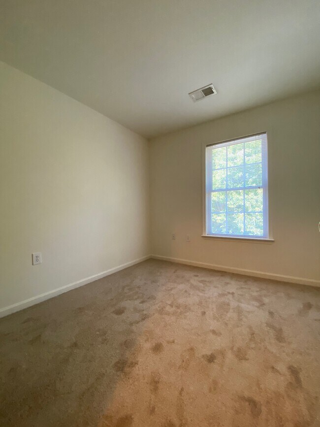 Building Photo - 67 Mabel Ln