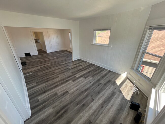 Foto del edificio - 2408 W High St