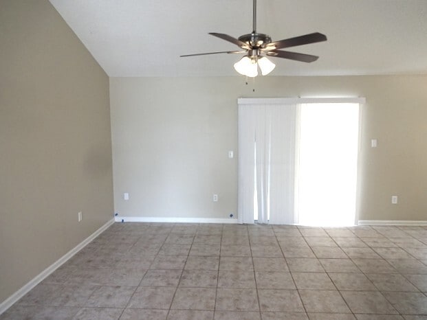 Foto del edificio - 1411 Heather Glen Ln