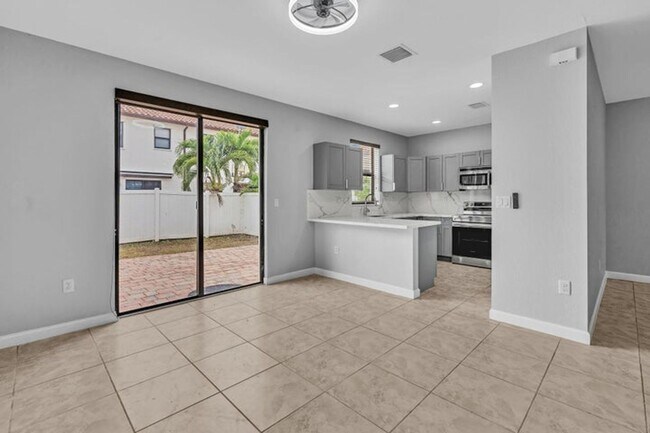 Foto del edificio - 3320 W 90th St