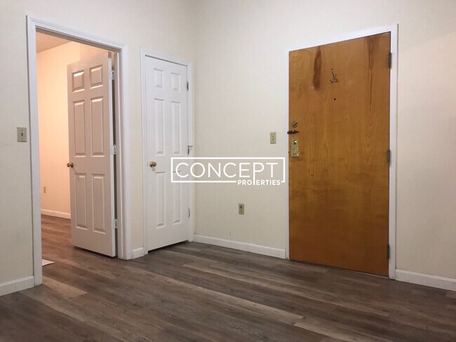 Building Photo - 81 Essex St