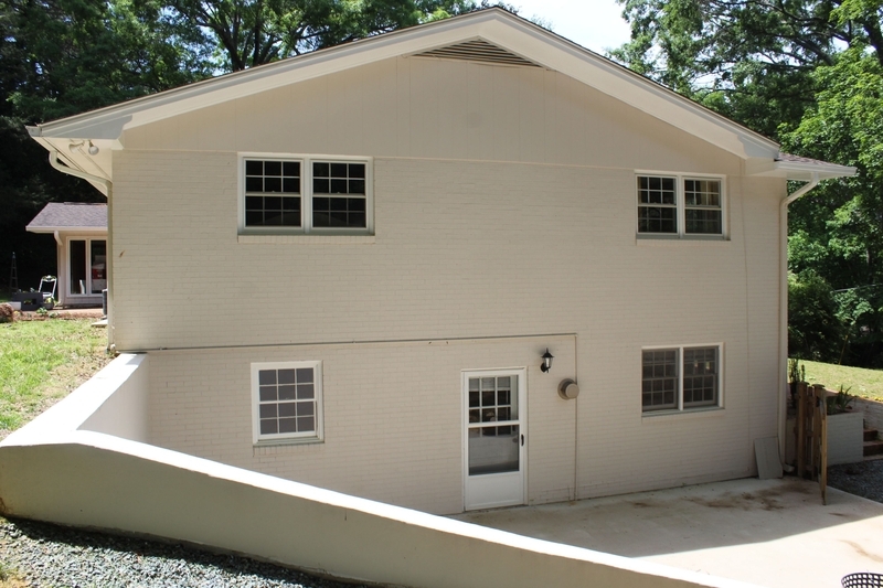 Foto del edificio - 714 Bradley Rd