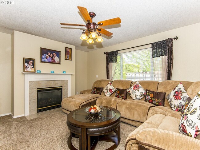 Building Photo - Updated 3 Bedroom Home in Beaverton!