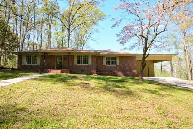 Building Photo - 146 E Side Drive