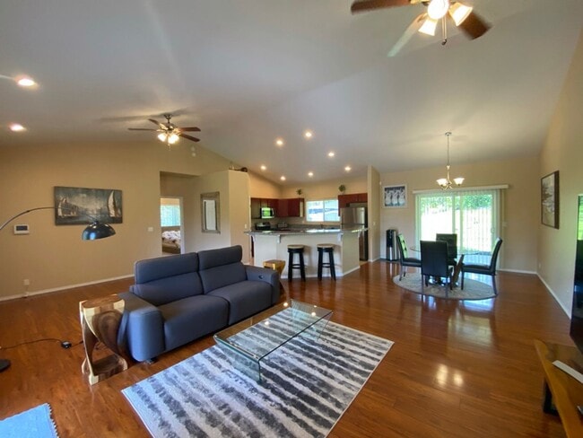 Building Photo - 3/2 Furnished & Pet Friendly-Hawaiian Paradise Park