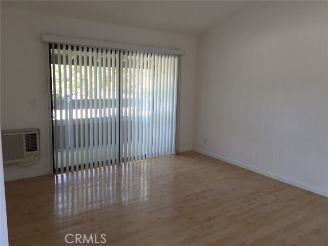 Foto del edificio - 334 Streamwood