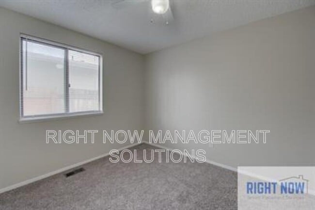 Building Photo - 2708 S Kerr St