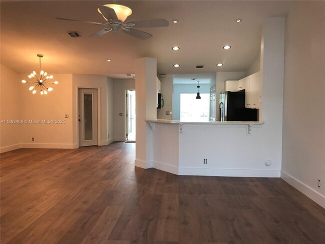 Building Photo - 4265 Pine Ridge Ct
