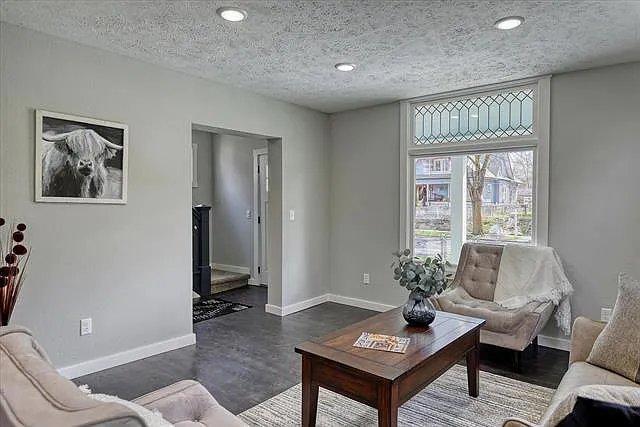 Foto del edificio - 1318 W. Augusta Ave