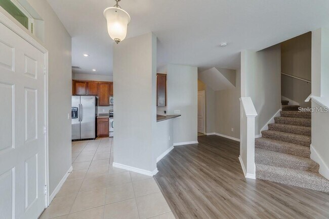 Building Photo - 1931 Pine Oak Trail