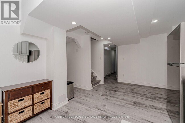 Building Photo - 29 Jessop Dr