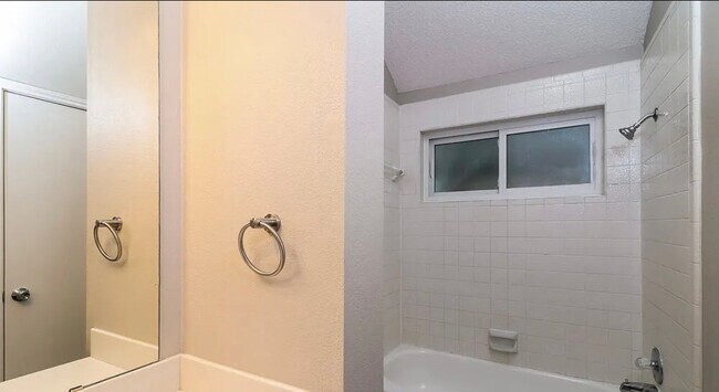 Foto del edificio - 831 Larue Dr