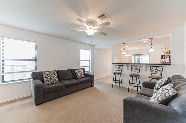 Foto del edificio - 8916 Milton Lease Dr