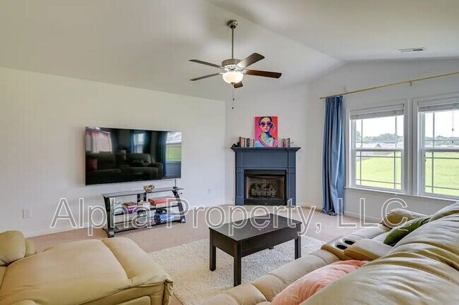 Foto del edificio - 9 Peggy Ct